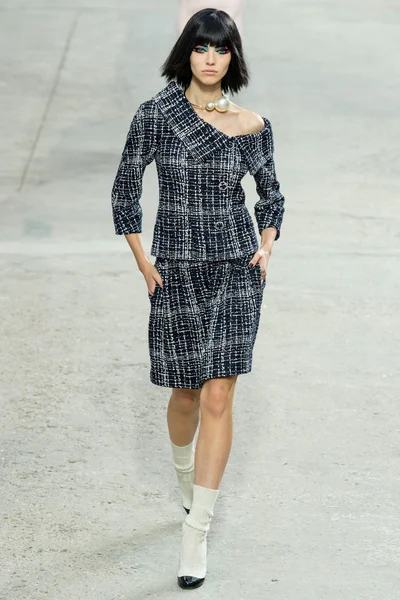 Look 34